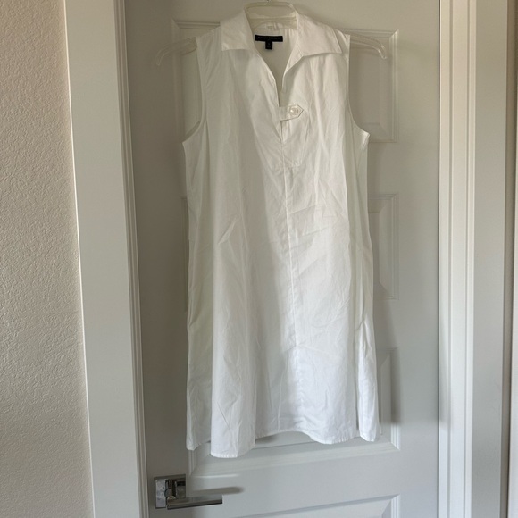 BR Factory New White Dress - Picture 1 of 3